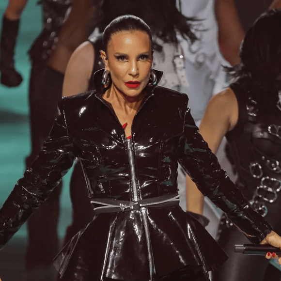 Participação de Cauã ao lado de Ivete Sangalo foi breve, mas suficiente para evitar questionamentos