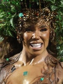 Corpo pintado de Evelyn Bastos, 10 mil cristais na fantasia de Erika Schneider, virinha lisinha de Fabíola Andrade e +: fotos do 4º dia de ensaios técnicos na Sapucaí para o Carnaval 2026