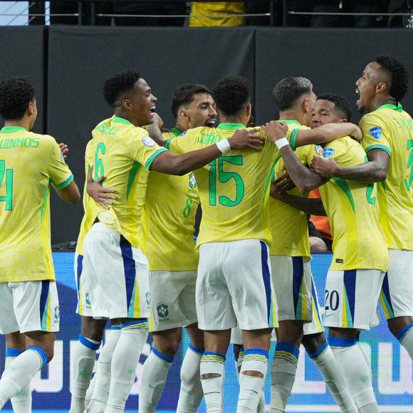 Ausência de Neymar no álbum reforça debate sobre renovação da Seleção Brasileira para 2026, segundo a ESPN