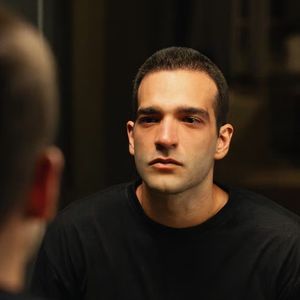 Humberto Carrão gravou neste sábado (16) uma das cenas mais emocionantes de seu personagem em Vale Tudo, remake atualmente em exibição na TV Globo