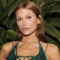 O que ninguém te contou sobre sobrancelhas descoloridas: os riscos e cuidados ao clarear os pelos com a visão de um especialista