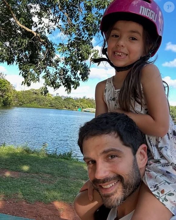 Zoe é filha de Sabrina Sato e Duda Nagle