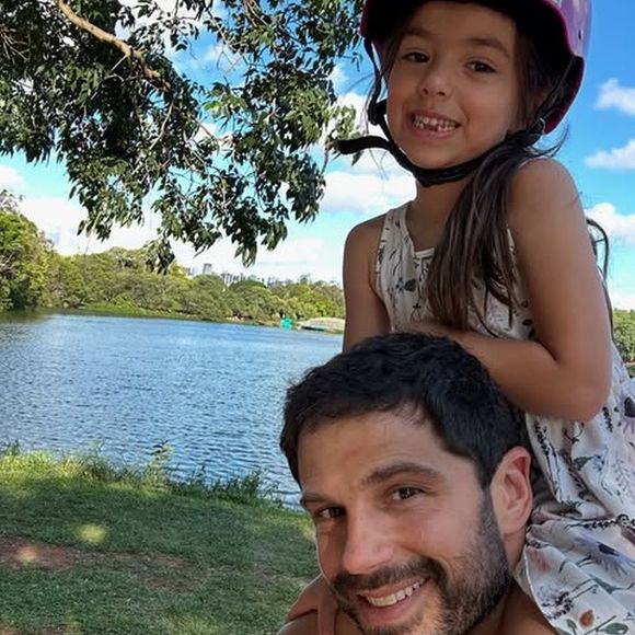 Zoe é filha de Sabrina Sato e Duda Nagle