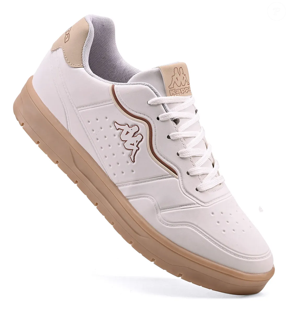 O modelo da Kappa Footwear conta com interior acolchoado e palmilha macia, dois elementos pensados para proporcionar bem-estar durante o uso