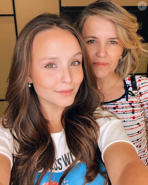 Quase dois anos após o rompimento da atriz com os pais, Silvana Taques e Gilberto Elias, o imóvel de luxo localizado na Barra da Tijuca, no Rio de Janeiro, permanece sem comprador — e agora está com um desconto de R$ 3,5 milhões.