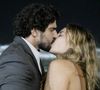 Ivan (Renato Góes) e Heleninha (Paolla Oliveira) dão o primeiro beijo no capítulo de 24 de maio na novela 'Vale Tudo'