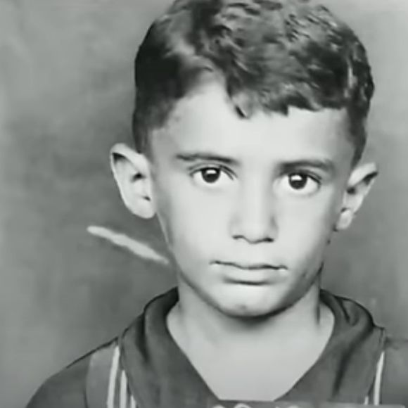 Renato Aragão em foto de criança: infância do futuro ator foi difícil no Ceará