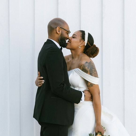 A felicidade é alcançada expandindo as coisas que apreciamos, e os relacionamentos funcionam maravilhosamente para isso