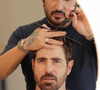 Com a ajuda do visagista Robson Souza, Reynaldo Gianecchini radicalizou seu visual e surgiu com o cabelo e barba tingidos de castanho