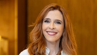 A jovialidade de Deborah Evelyn em 'Quem Ama Cuida' impressiona: aos 60 anos, atriz segue dieta integral com pão e ovo e tem truque na academia para não perder massa