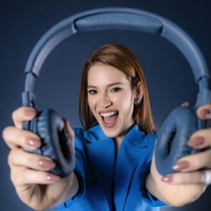 Apresentadora Ana Clara comanda mais uma temporada do ‘Estrelas da Casa’, agora com disputa entre grupos de Pop e Pagode