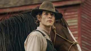 TOP 1 em 40 países, inclusive no Brasil: esta série de época da Netflix tem só 7 episódios e traz a atriz mais badalada do momento no elenco