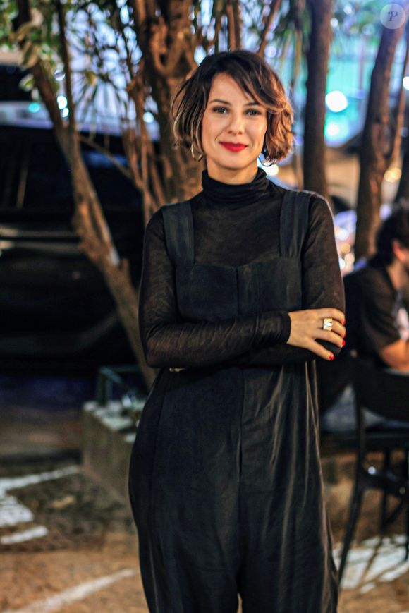 Andréia Horta também gosta de fazer um detox periódico e, para isso, recorre a um suco de couve com jiló e maçã