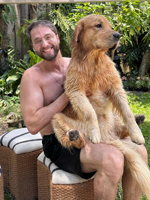 Alexandre Altoe é apaixonado por animais e muito querido. Suas publicações sempre ganham elogios nas redes sociais