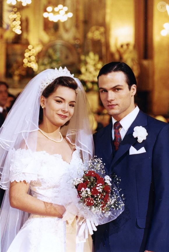 Regiane começou em 1998 no SBT, como protagonista de 'Fascinação', e posteriormente construiu uma carreira de destaque na Globo, incluindo três novelas de Manoel Carlos