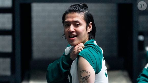 Dae-ho (Jogador 388) retorna aos jogos após fazer a missão de Gi-hun falhar ao não conseguir pegar munições