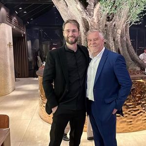 Miguel Falabella está namorando o empresário Alexandre Altoe há cerca de 3 anos, apesar da discrição