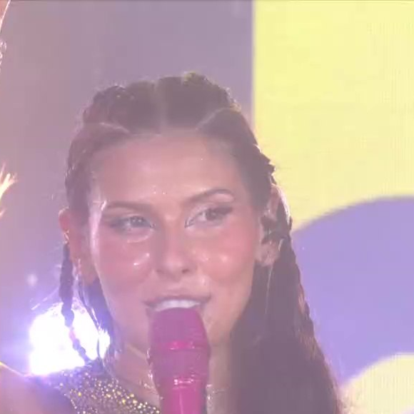 Ana Castela cantou no 'BBB 26' na noite desta sexta-feira (13)