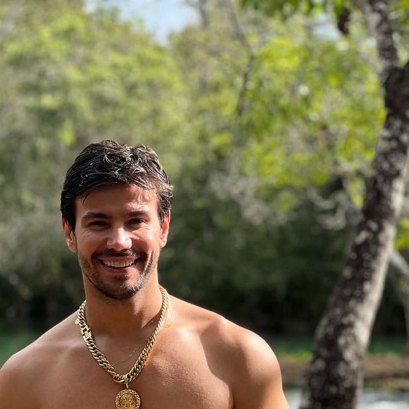 Um dos procedimentos de Mariano acabou em complicações após o cantor pegar uma infecção