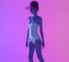 Uma tendência que antes parecia futurista agora ocupa as páginas das maiores publicações do mundo da moda: modelos geradas por inteligência artificial estão substituindo pessoas reais em editoriais de revistas