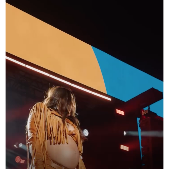 Lauana Prado também agradeceu ao público pela surpresa e revelou ter ficado emocionada com o seu último show
