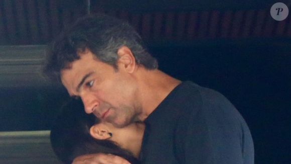 'Quando a felicidade se torna uma obrigação, ela acaba gerando angústia', alerta o filósofo José Luis Pardo, reforçando o debate sobre bem-estar emocional