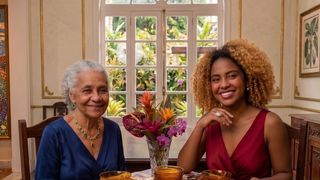 Antes eu achava brega a louça da minha avó, agora vi que é puro luxo: criada na França em 1945, essa linha de louças valorizou mais de 1000% e chega a custar R$ 50 mil
