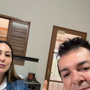 Após o incêndio que atingiu a casa da família, Kelly Danese, esposa do cantor Régis Danese, chamou atenção nas redes sociais ao aparecer queimando um boneco Labubu. A atitude aconteceu depois que seguidores notaram que o item estava no quarto de Brunno Danese no momento do incidente