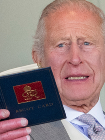 Rola um PIX? Rei Charles III decide divulgar declaração de Imposto de Renda; atitude é inédita na história da monarquia britânica