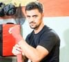 Felipe Simas é o motorista de aplicativo Danilo na novela Dona de Mim