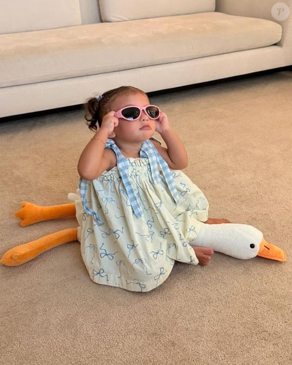 Helena, filha de Neymar e Amanda Kimberlly, completou 2 anos e ganhou uma homenagem emocionante de Nadine Gonçalves. A avó publicou um álbum de fotos e abriu o coração