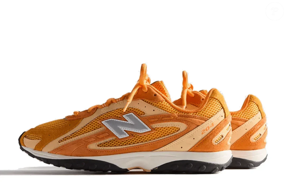 Até o fechamento desta matéria, o New Balance 204L Kith Orange Laranja estava disponível por R$ 1.049,00, ou em até 6x de R$ 174,83, no site da Ox
