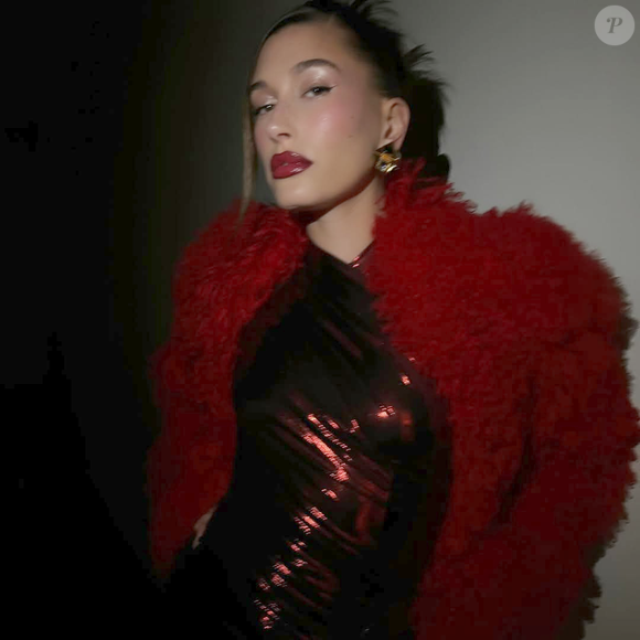 O segredo do sucesso? Uma combinação entre lip tint, contorno esfumado e acabamento glow.