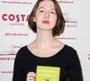 A frase 'Sally Rooney é uma escritora, não uma terrorista. Seus livros devem estar disponíveis ao público' é um dos destaques da carta aberta assinada por artistas, escritores e músicos em defesa da autora irlandesa. De acordo com a Rolling Stone Brasil, o documento foi publicado na revista The New Statesman e critica a proibição da distribuição dos livros da escritora no Reino Unido