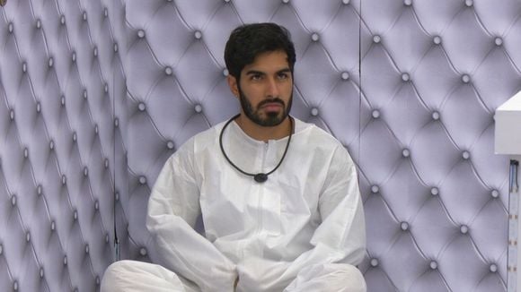 'É o jogo sujo': Quarto Branco do 'BBB 26' pega fogo com atitude controversa de Ricardinho, xingamentos e ameaças