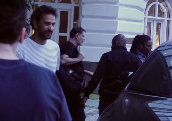 A vida amorosa de Ivete Sangalo voltou a virar assunto. A cantora foi fotografada ao lado de Tiago Maia após o casal protagonizar um dos assuntos mais comentados do entretenimento com um flagra aos beijos na Itália