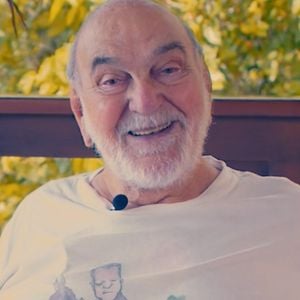 Antes de a Globo se tornar sinônimo de novelas, a TV brasileira deu seus primeiros passos na extinta TV Tupi. Lima Duarte esteve no elenco da primeira novela da história, exibida ao vivo em 1951