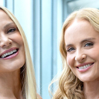 Melany C, maquiadora profissional: 'Se você quer evitar parecer mais velha ao se maquiar, não aplique a base sem antes usar um creme hidratante. Para um acabamento mais natural, aplique-a com as mãos em vez de usar um pincel'