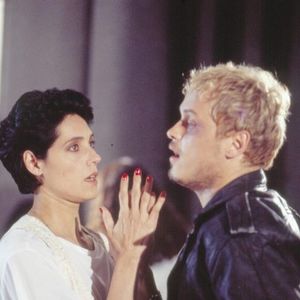 Novela 'A Viagem': Após a morte, Alexandre (Guilherme Fontes) não gosta de saber do envolvimento de Diná (Christiane Torloni) com Otávio (Antonio Fagundes).