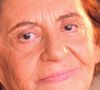 A caminho dos 98 anos, Laura Cardoso surge em fotos raras ao lançar filme, chama atenção por disposição e é tietada por Bianca Rinaldi