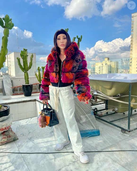 Maya Massafera colocou silicone, fez feminilização facial e até mudou a voz