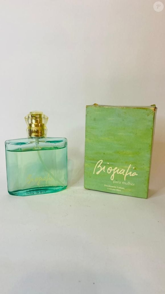 Para quem associa perfumes a lembranças familiares, o Biografia Feminino, da Natura, desperta curiosidade por sua proposta de conectar fragrâncias e histórias pessoais. Lançado em 1996, o clássico permanece disponível em 2026 na versão de 100 ml por R$ 209,90