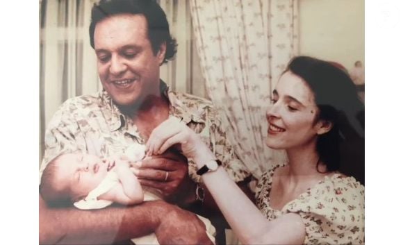 Dennis Carvalho e Deborah Evelyn foram casados de 1988 a 2012 e em 1993 nasceu a única filha do casal, Luiza