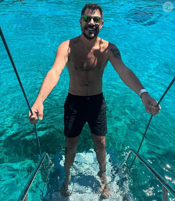 Evaristo Costa atualmente mora na Europa