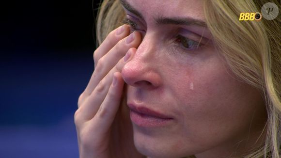 Ana Paula Renault chora após briga com Solange Couto no 'BBB 26'