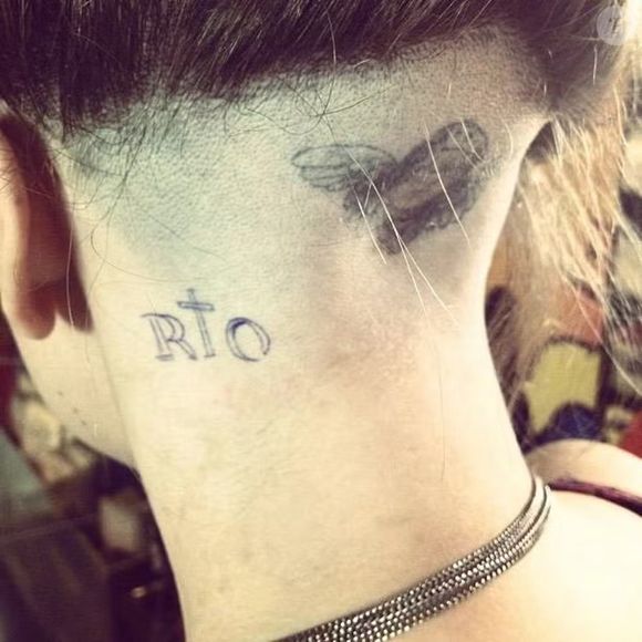 Lady Gaga tatuou 'Rio' na nuca, quando veio ao Brasil em 2012