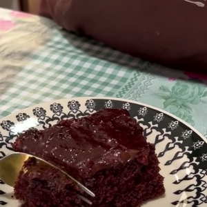 Ingredientes do bolo também priorizam as baixas calorias, como o açúcar demerara e cacau em pó 70%