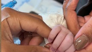 Zuri nasceu! Ludmilla e Brunna Gonçalves revelam chegada da 1ª filha: 'Nós 3 seremos as mulheres mais felizes do mundo'