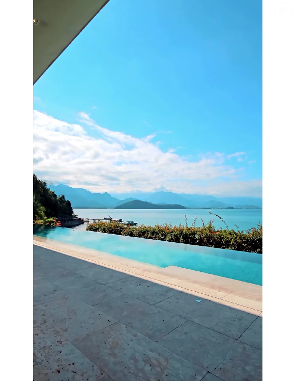 Mansão luxuosa localizada em Angra dos Reis: casa vista em 'Vale Tudo' está disponível para locação, com diárias que podem chegar à R$ 17 mil.