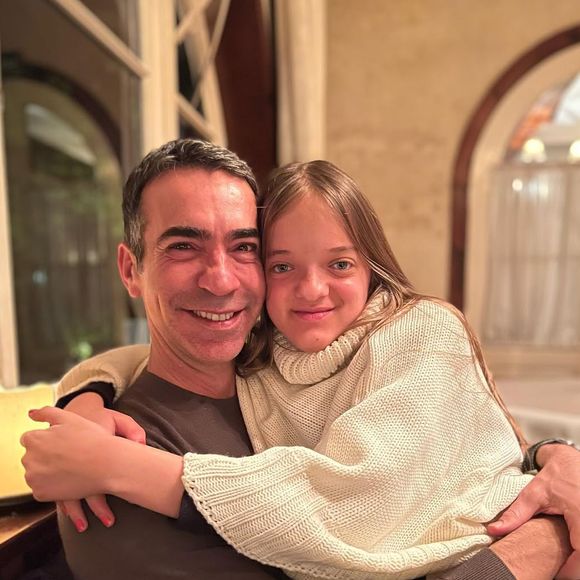 Mas Rafa Justus também não deixava de fora os momentos em família, como este com o padrasto César Tralli